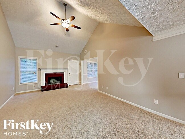 Building Photo - 35 Pebble Brooke Pass