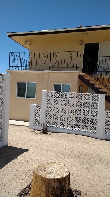 Building Photo - 56055 Sunland Dr