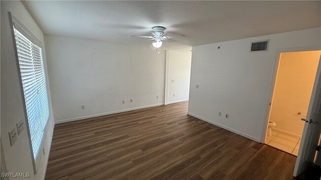 Building Photo - 111 Yellow Tail Loop