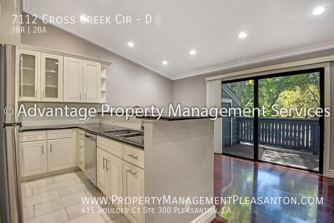 Building Photo - 7112 Cross Creek Cir