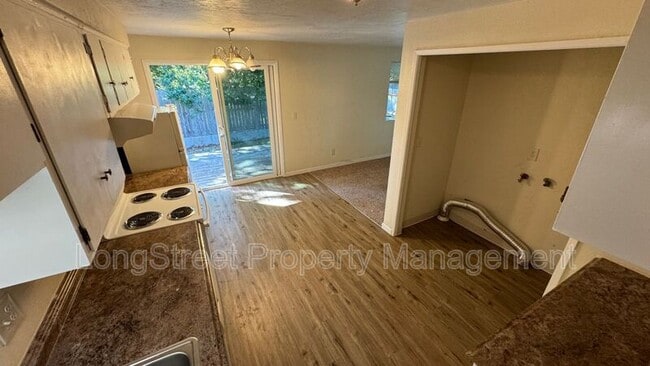 Building Photo - 2704 NW Angelica Dr