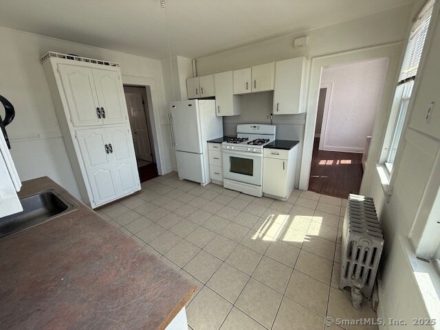 Foto del edificio - 2127 E Main St