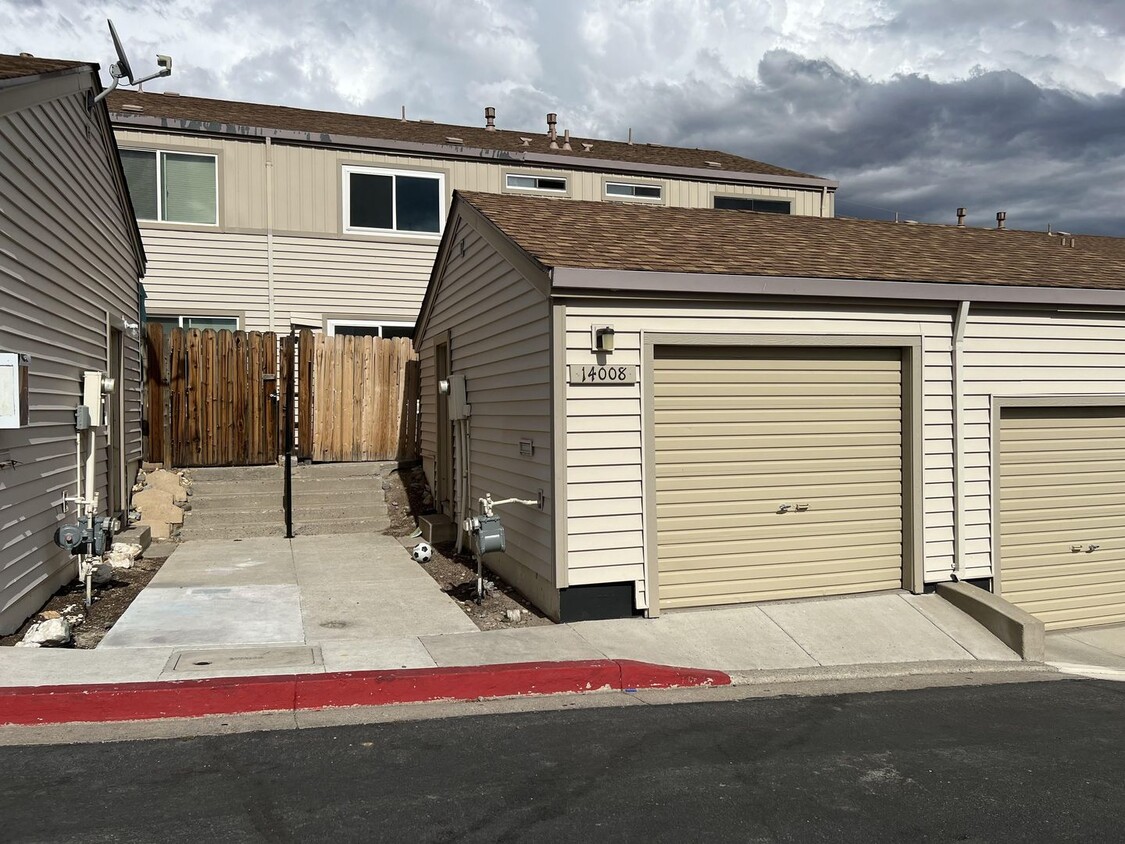 Foto principal - 14008 Lear Blvd