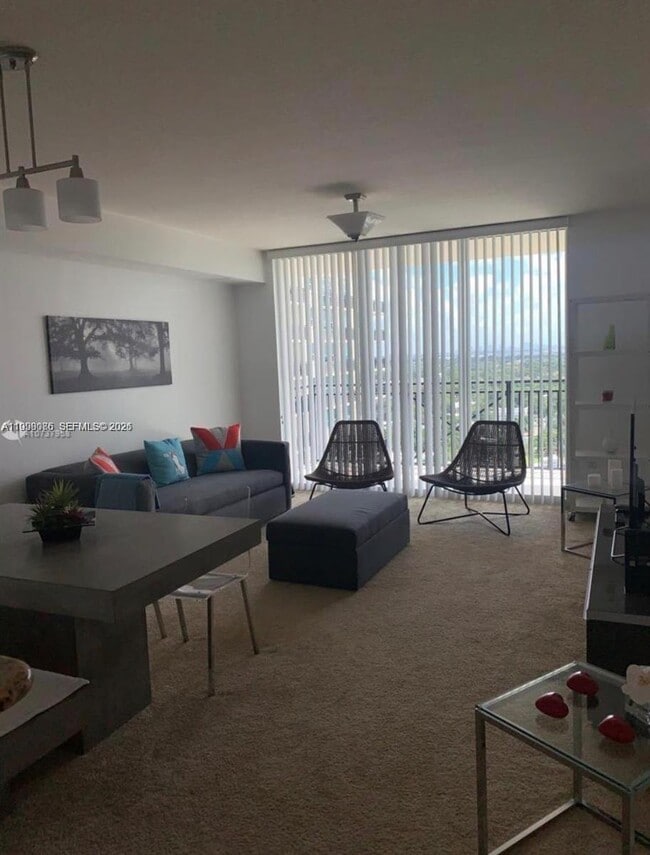Building Photo - 610 W Las Olas Blvd
