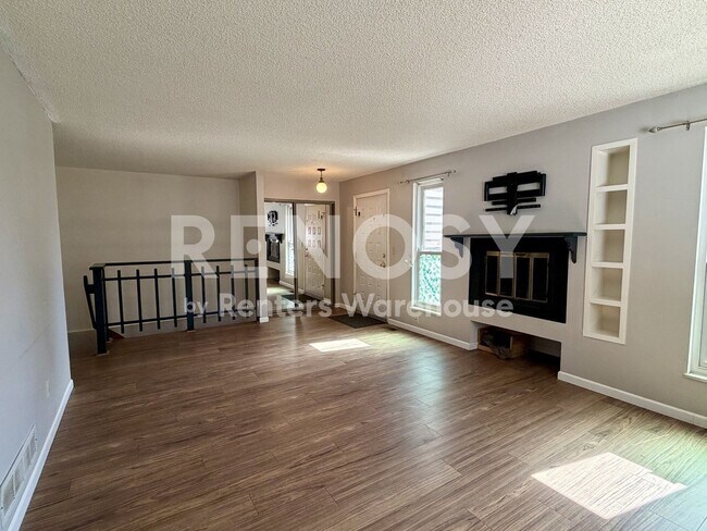 Foto del edificio - 1782 S Trenton St