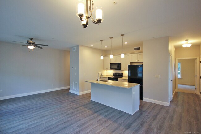 Foto del edificio - 103 Edgewater Cir