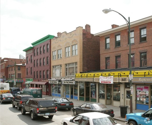 Building Photo - 629-633 Park St