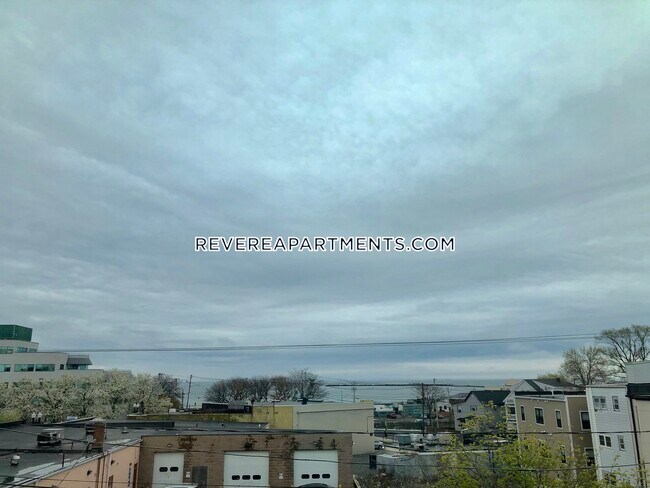 Foto del edificio - 1535 North Shore Road, Unit 3