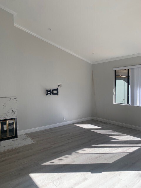 Foto del edificio - 16211 Downey Ave