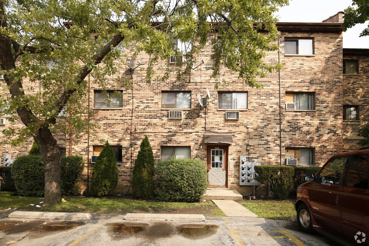 Foto del edificio - 1517 N Silver Ln