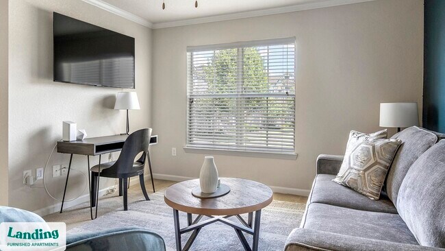 Building Photo - 210 Hillwood Blvd