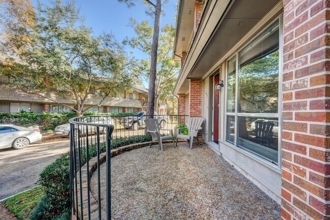 Foto del edificio - 6480 Bayou Glen Rd