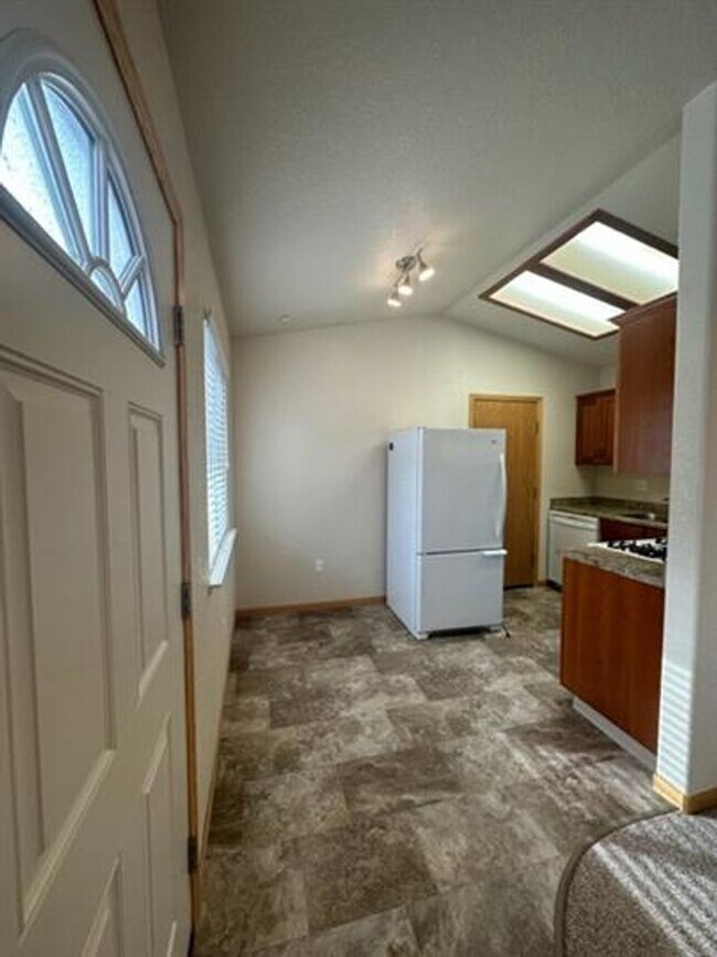 Foto del edificio - 1810 Maplewood Drive