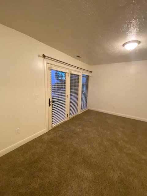 Foto del edificio - "Riverdale Retreat: Cozy 2-Bedroom with Modern Granite Touches!"