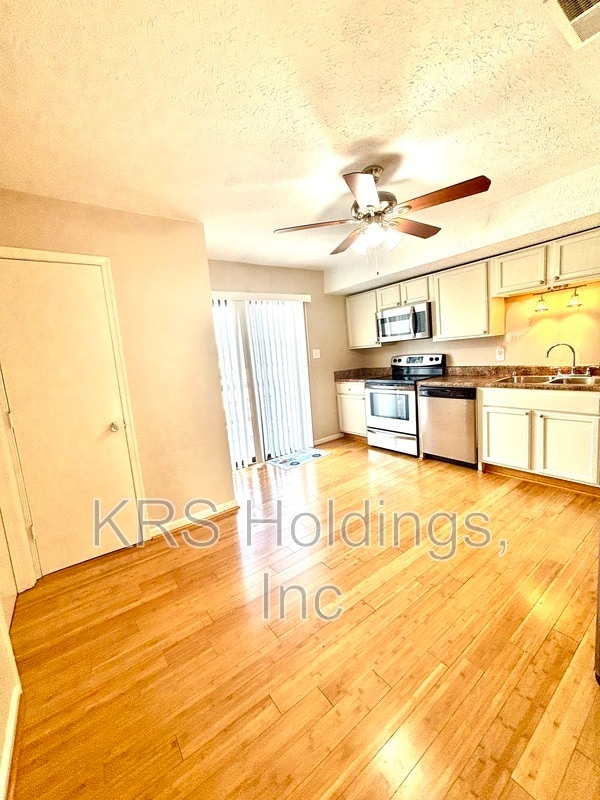 Building Photo - 167 Kitty Hawk Square