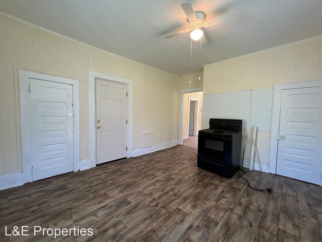 Foto del edificio - 1 br, 1 bath House - 622 Woodlawn Ave.