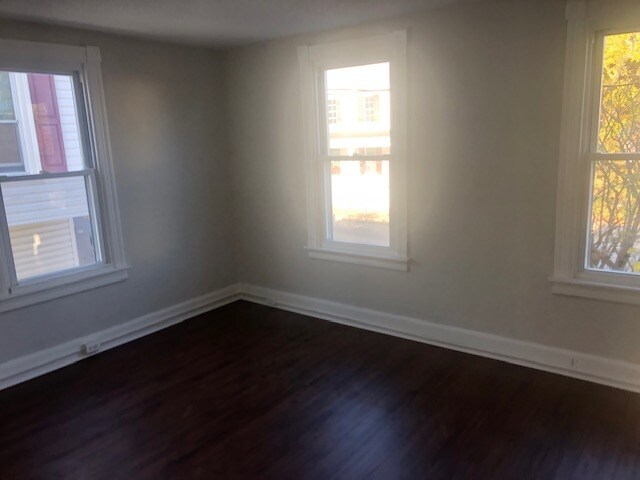 Front Bed 2nd fl - 157 W Main St