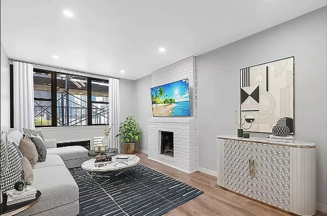 Building Photo - 453 W 48th St