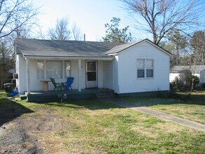 Building Photo - 1219 W Deane St
