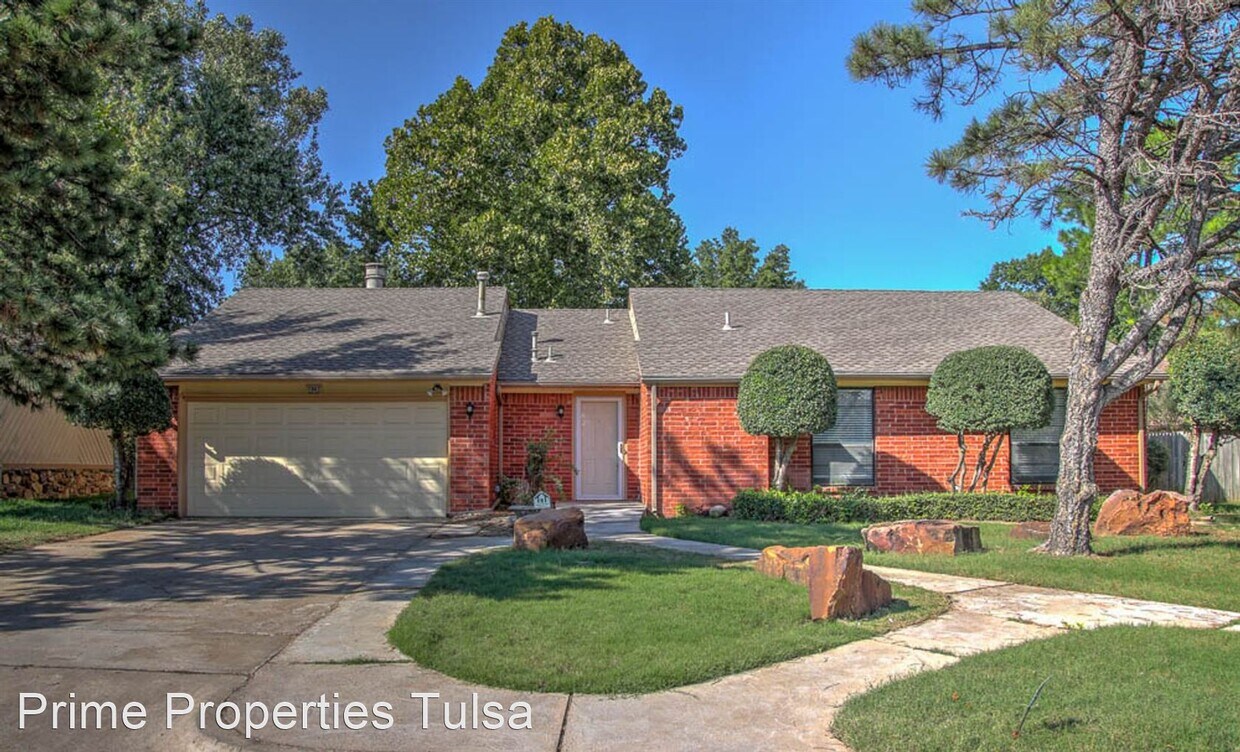 Foto principal - 3 br, 2 bath House - 7907 E. 80th St.