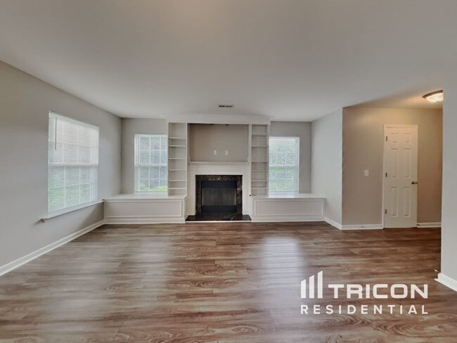 Building Photo - 851 Red Oak Tree Dr