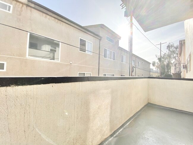 Building Photo - 5726 Camellia Ave