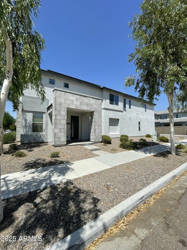 Foto del edificio - 25710 N 20th Ln