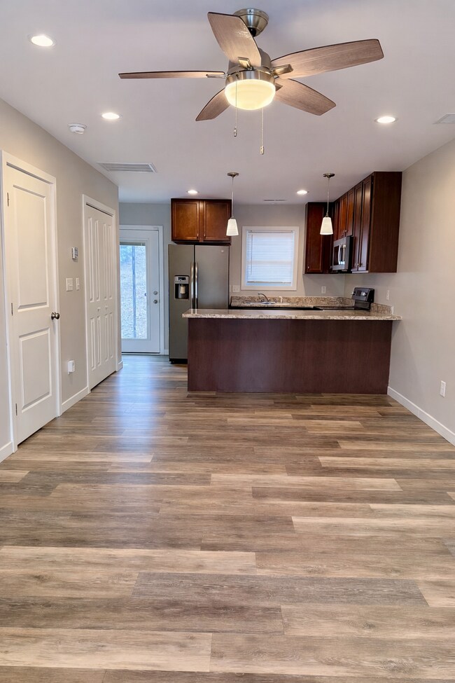 Foto del edificio - Staunton Townhomes 301-314