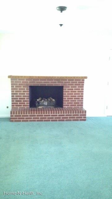 Building Photo - 3 br, 2 bath House - 8127 E. Peachtree