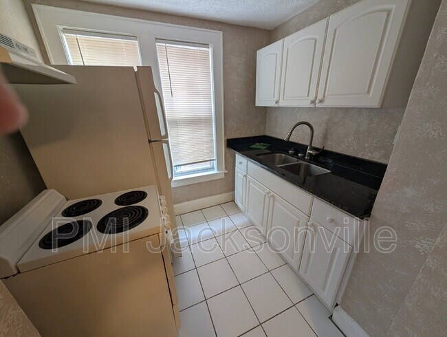 Foto del edificio - 2623 College St