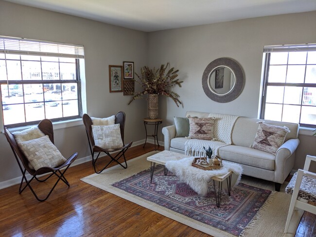 Photo - 3541 Gillham Rd