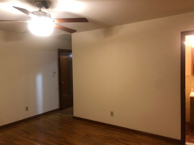 Building Photo - 114 Lawton St