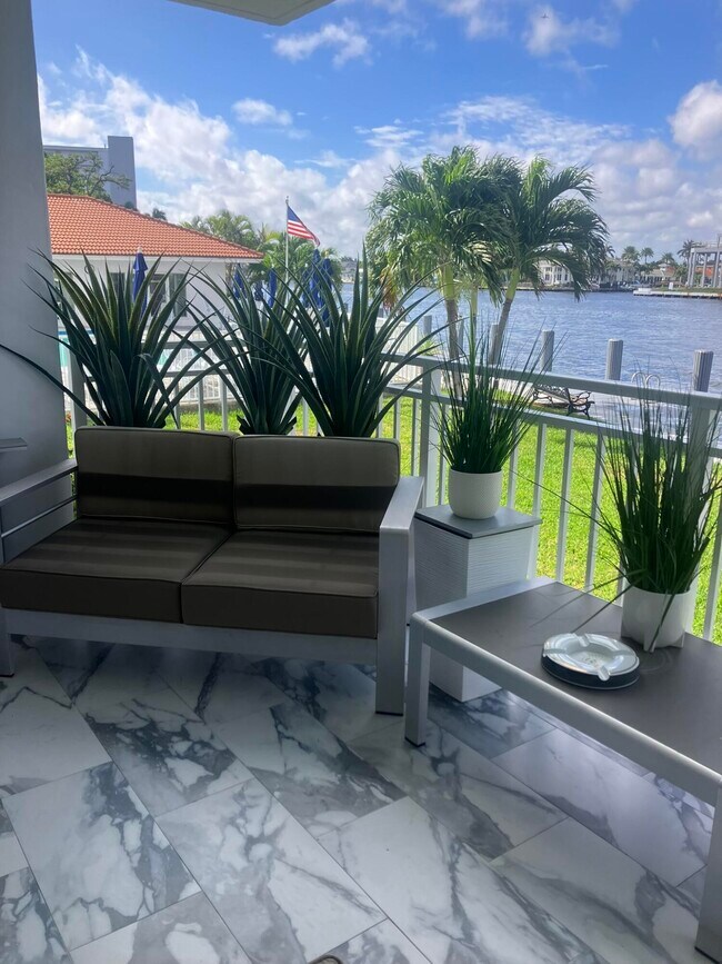 Foto del edificio - 3114 S Ocean Blvd