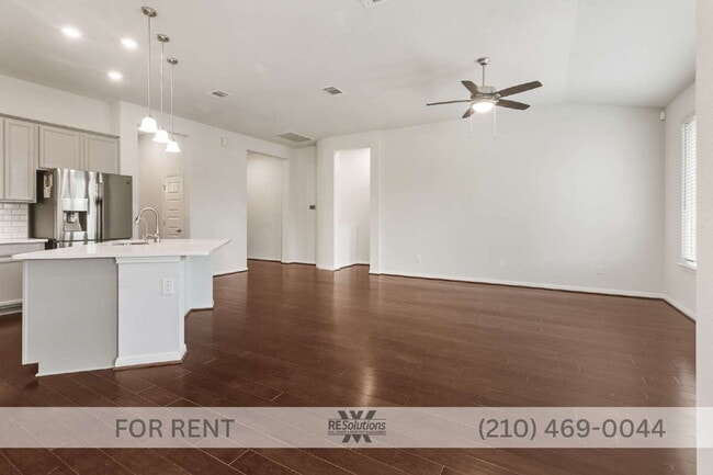 Foto del edificio - "Charming 3-Bedroom Haven in San Antonio – Spacious 2043 Sq Ft with 2 Full Baths!"