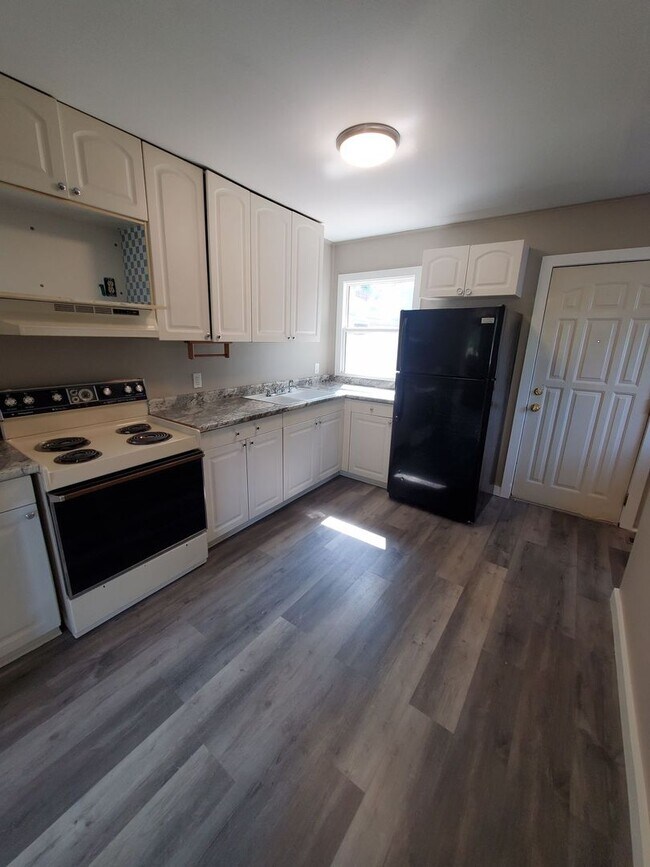 Foto del edificio - 3 Bedroom Single Family