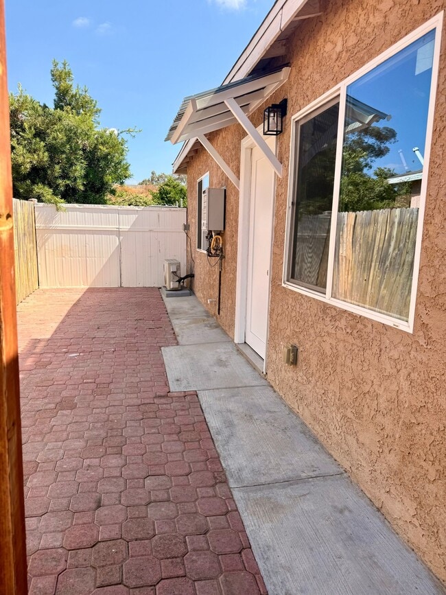 Photo - 14643 Chatsworth St (Los Angeles, CA) House