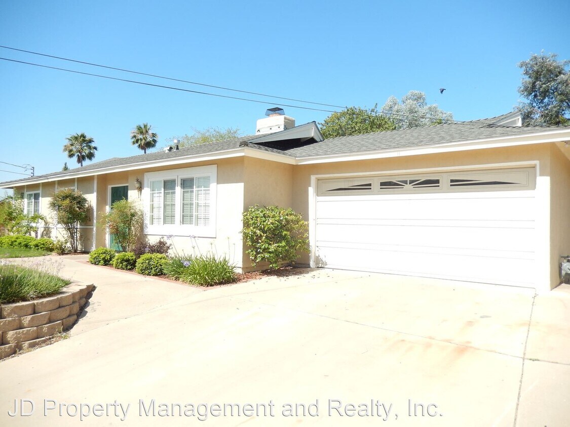 Primary Photo - 3 br, 2 bath House - 1498 Country Crest Dr
