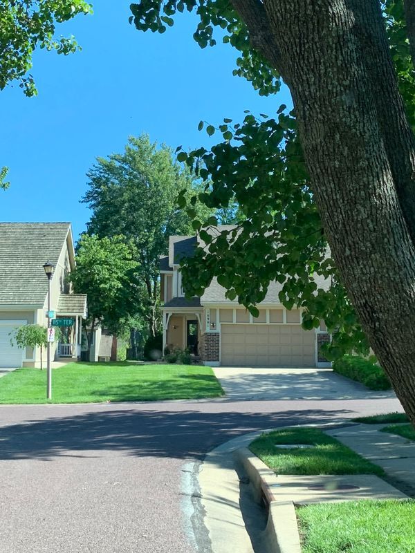 Foto principal - 10901 W 115th Terrace