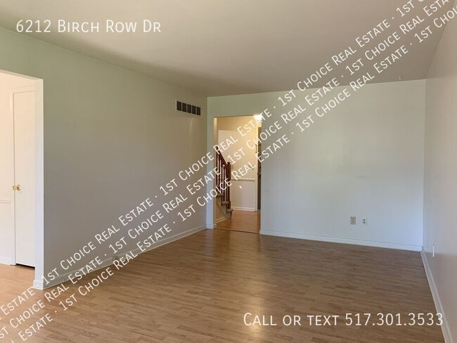 Foto del edificio - 6212 Birch Row Dr