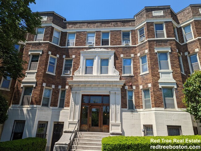 Building Photo - 1669 Commonwealth Ave