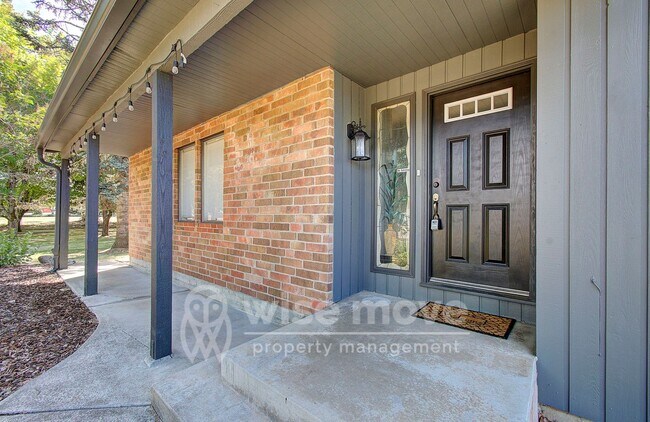 Building Photo - Felida Park- 4 Bedrooms on 1.5 Acres