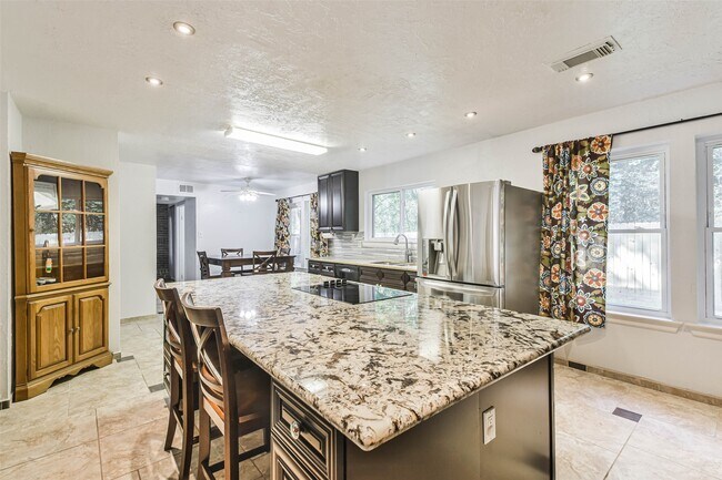 Foto del edificio - 12 Coralberry Rd