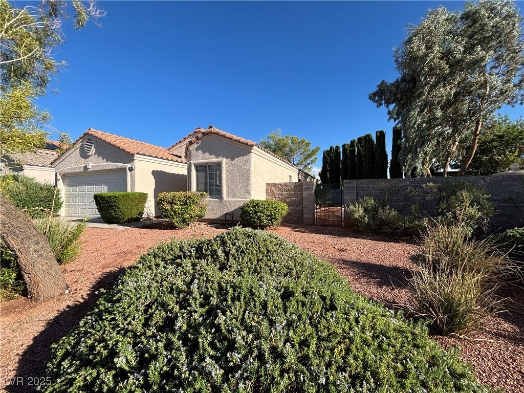 Foto principal - 3193 Castle Canyon Ave