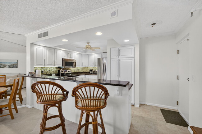 Building Photo - 2800 N Ocean Dr