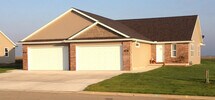 Duplex entrance with private front porch. - 113 Scenic Dr