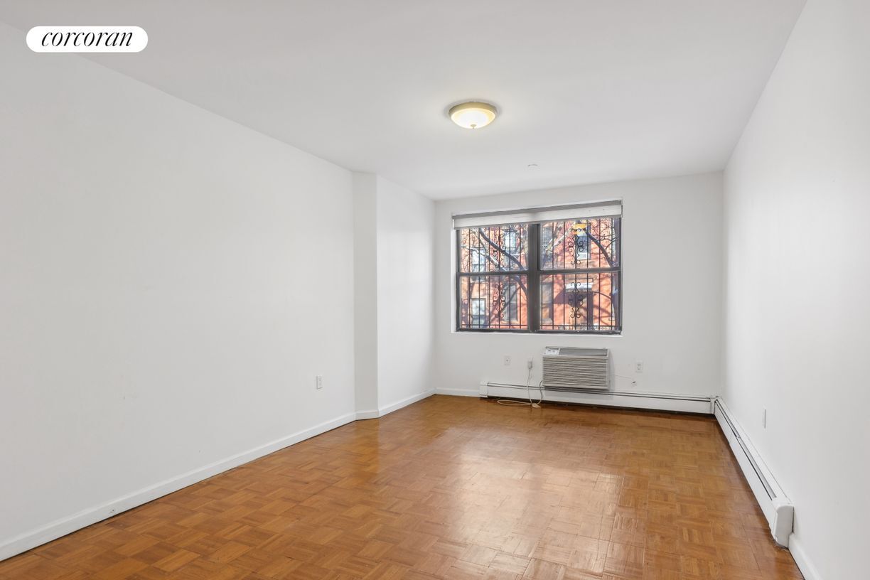 Primary Photo - 714 Sackett St