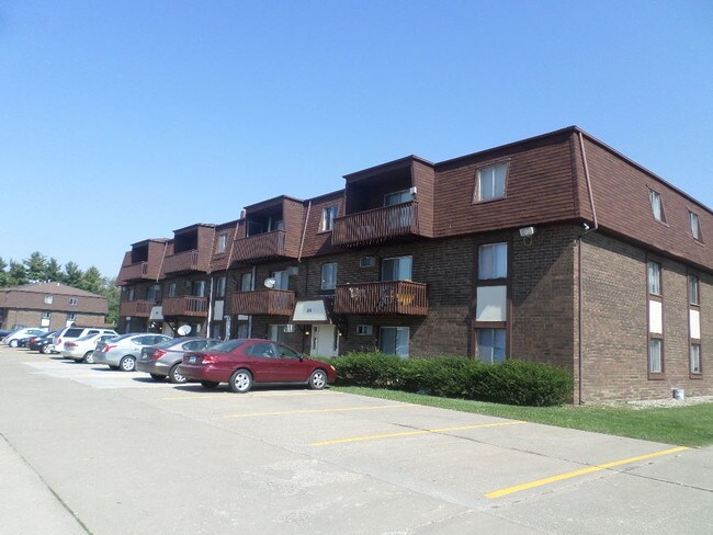 204 Charleston Blvd Unit 4 Macomb Il 61455 Apartment For Rent In Charleston Blvd Apartments 204