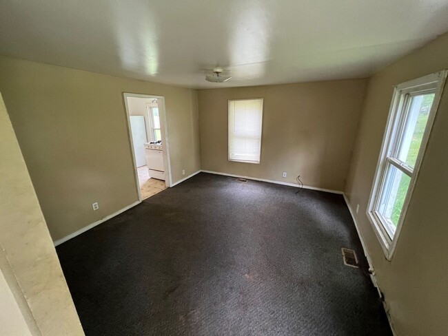 Foto del edificio - Cozy and Pet-Friendly Home in Muncie!