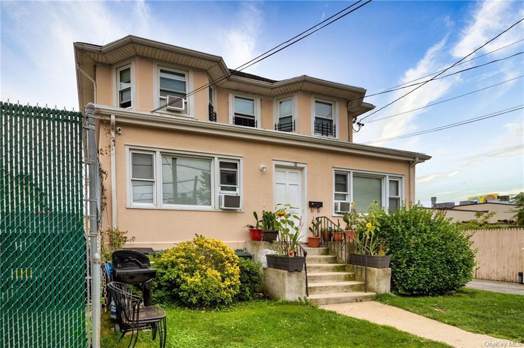 Foto principal - 91 Plain Ave