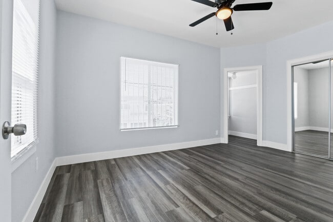 Building Photo - 458 Rose Ave